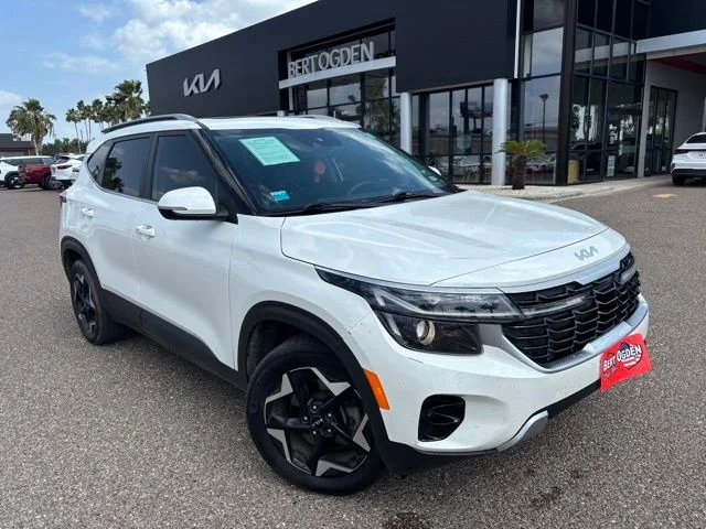 Used 2024 White Kia EX image 1