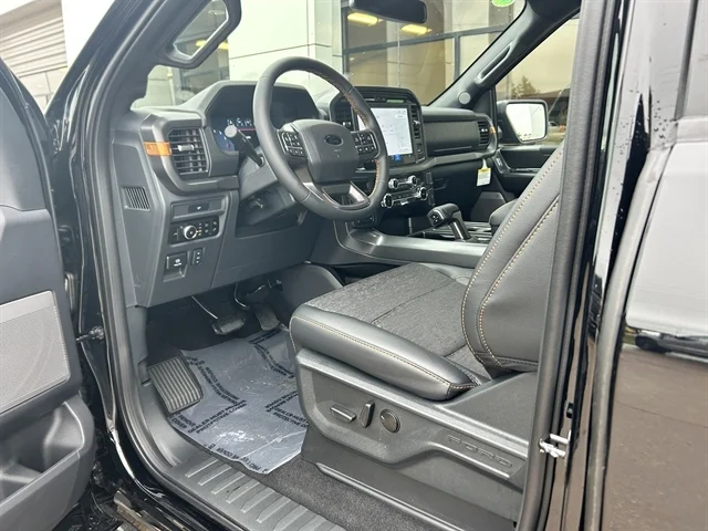 New 2026 Agate Black Metallic FORD Tremor® image 19