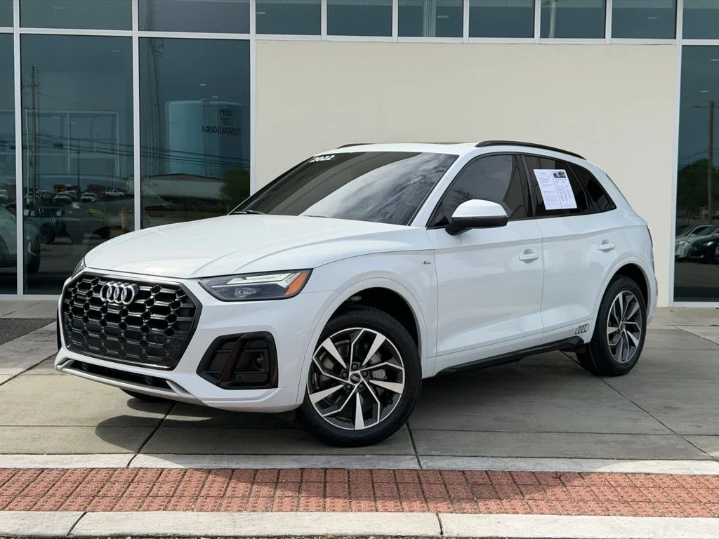 2022 Audi Q5 45 Premium Plus's photo