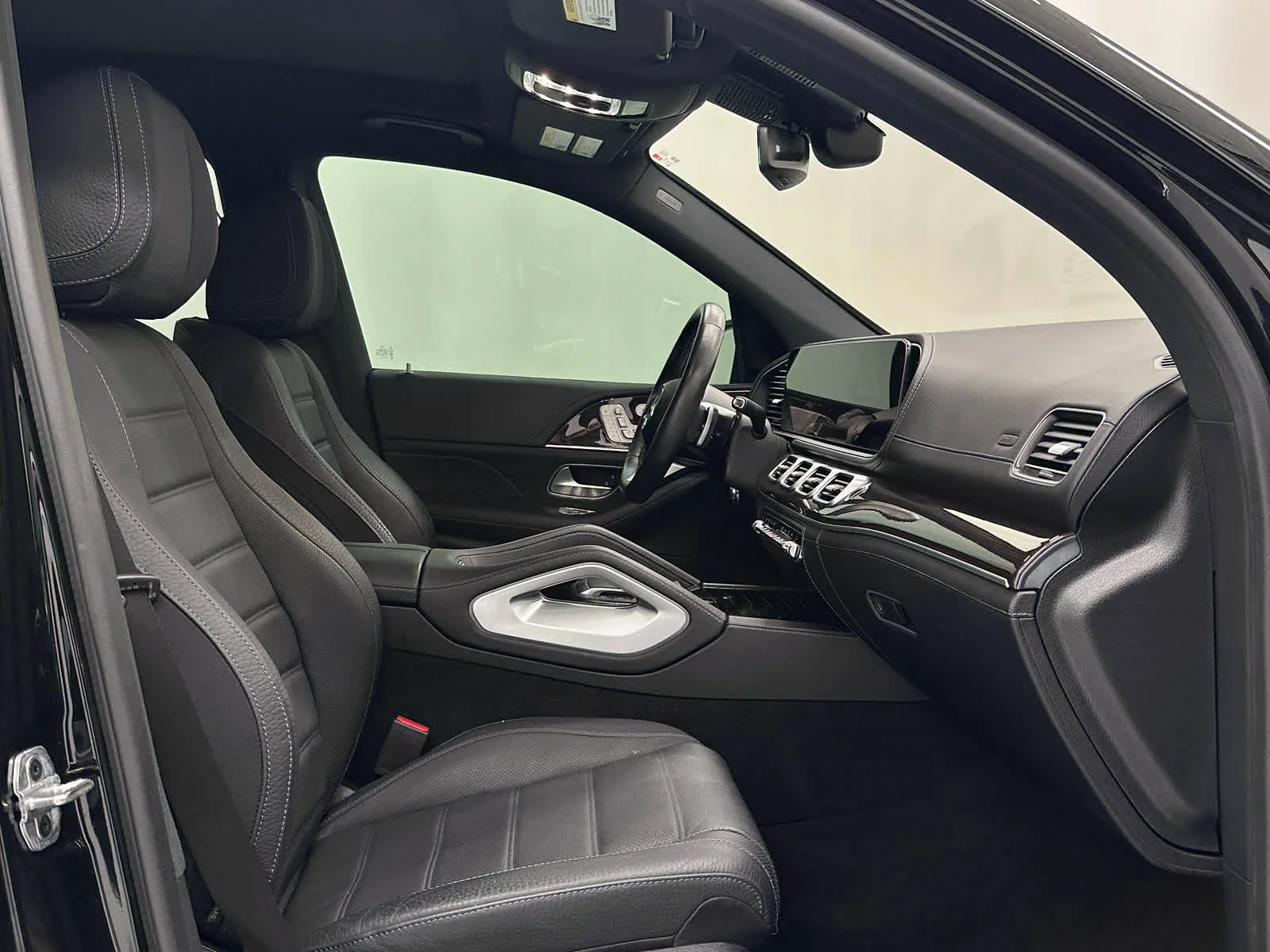 Used 2024 Black Mercedes-Benz GLS 450 image 18