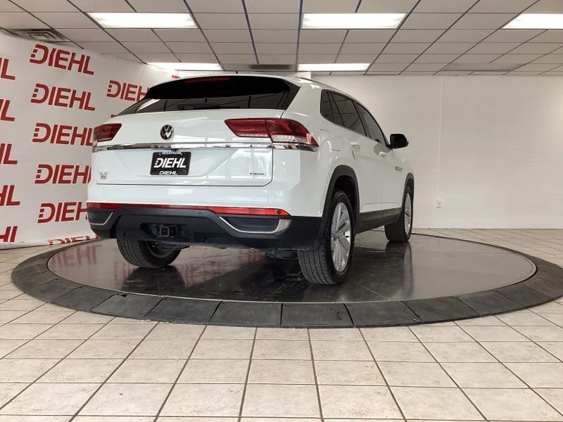 Used 2022 White Volkswagen 3.6L V6 SE w/Technology image 6