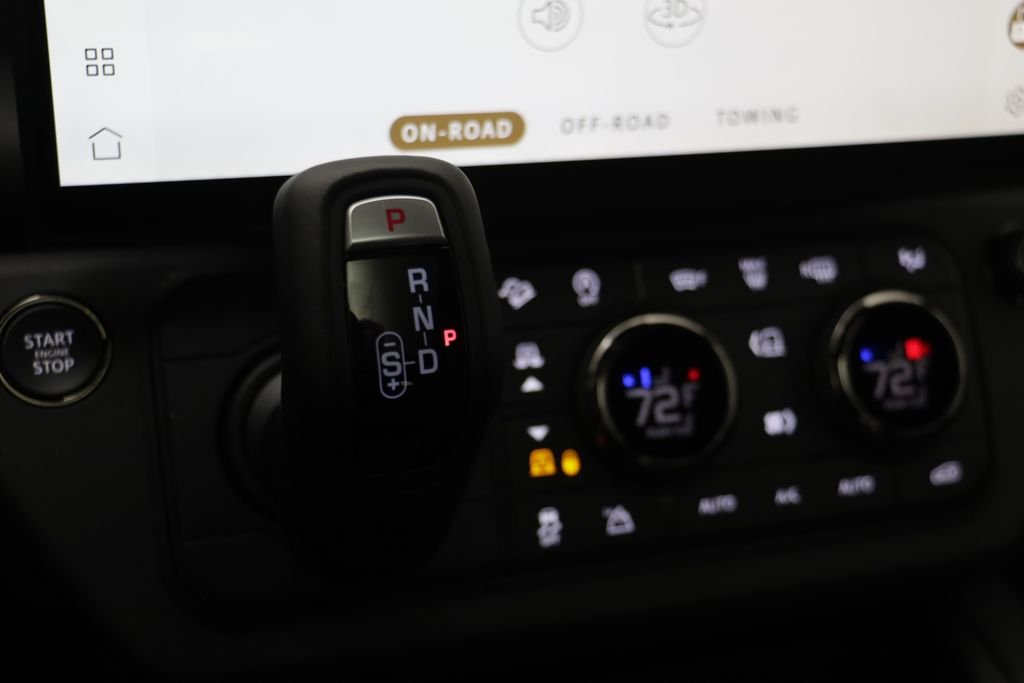 New 2026 Borasco Grey LAND ROVER  OCTA image 16