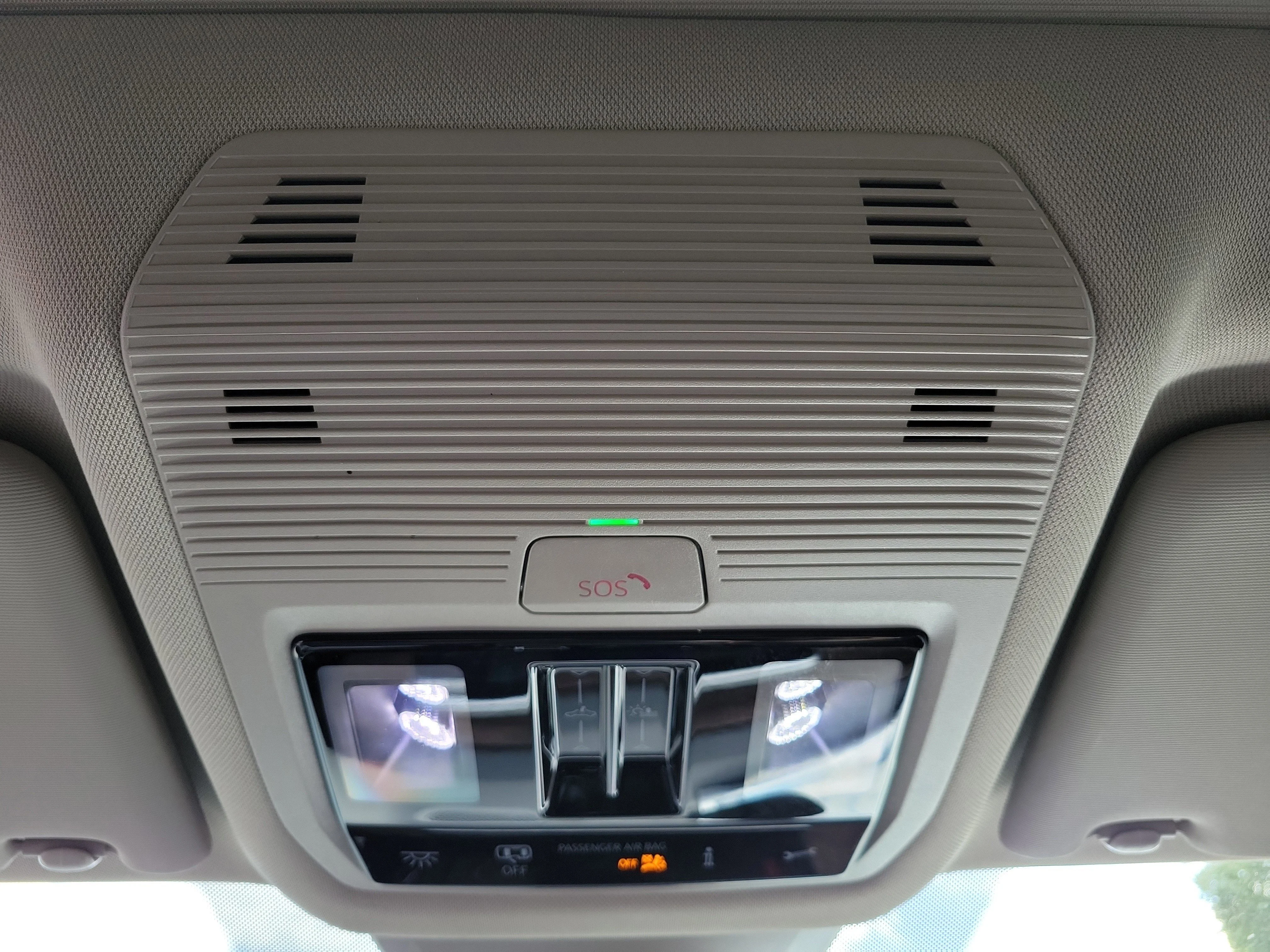 New 2026 Silver Volkswagen SE w/Technology image 33