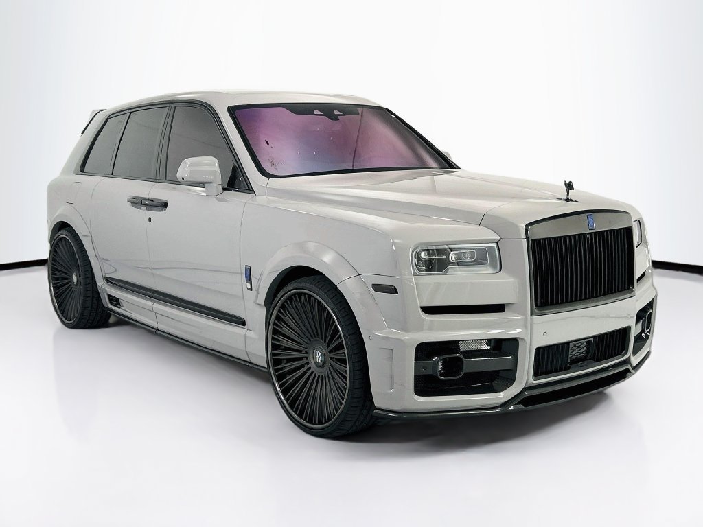 Used 2024 Stone Gray Rolls-Royce Black Badge image 3