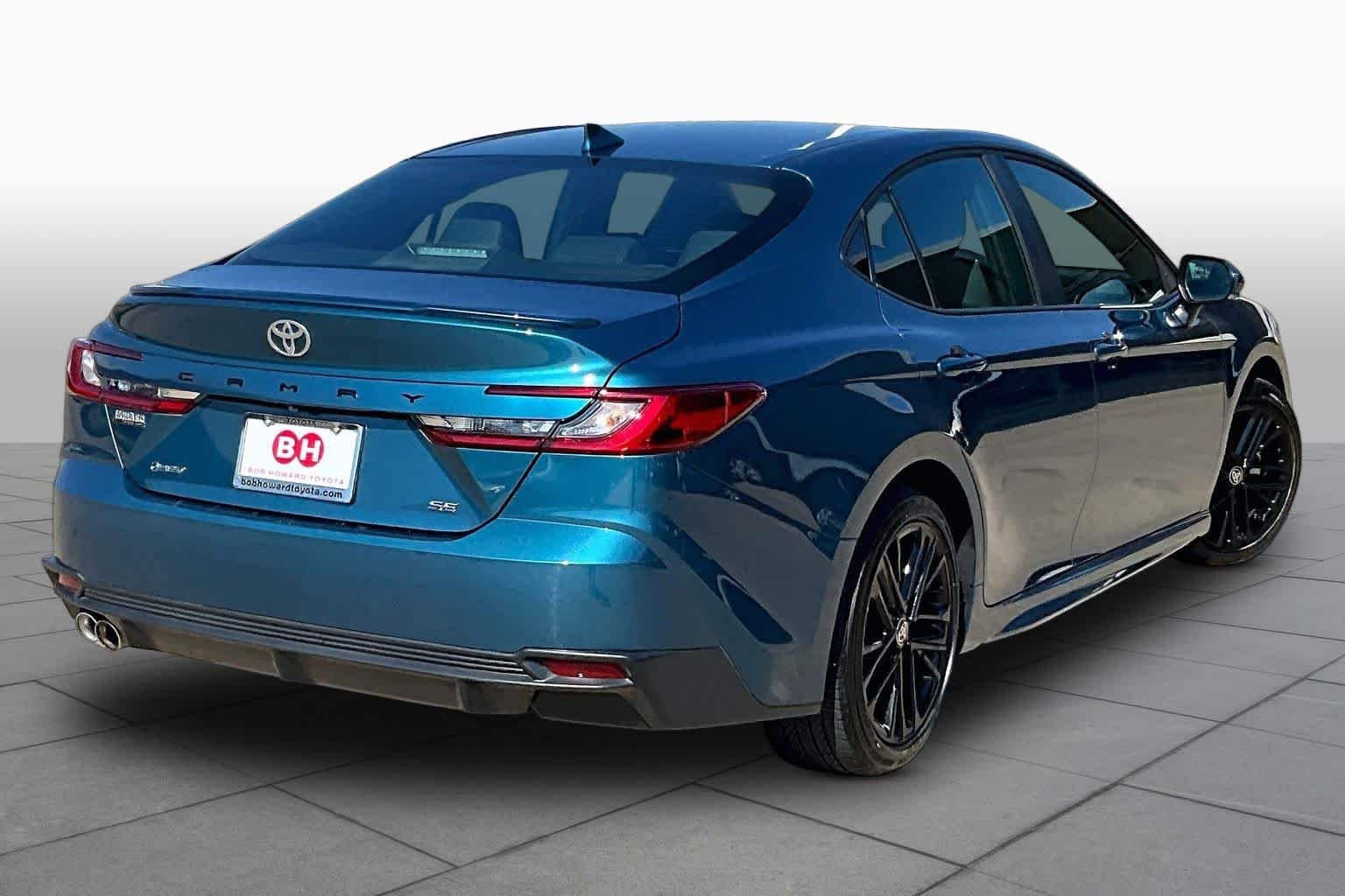 Used 2026 Ocean Gem Toyota SE image 13