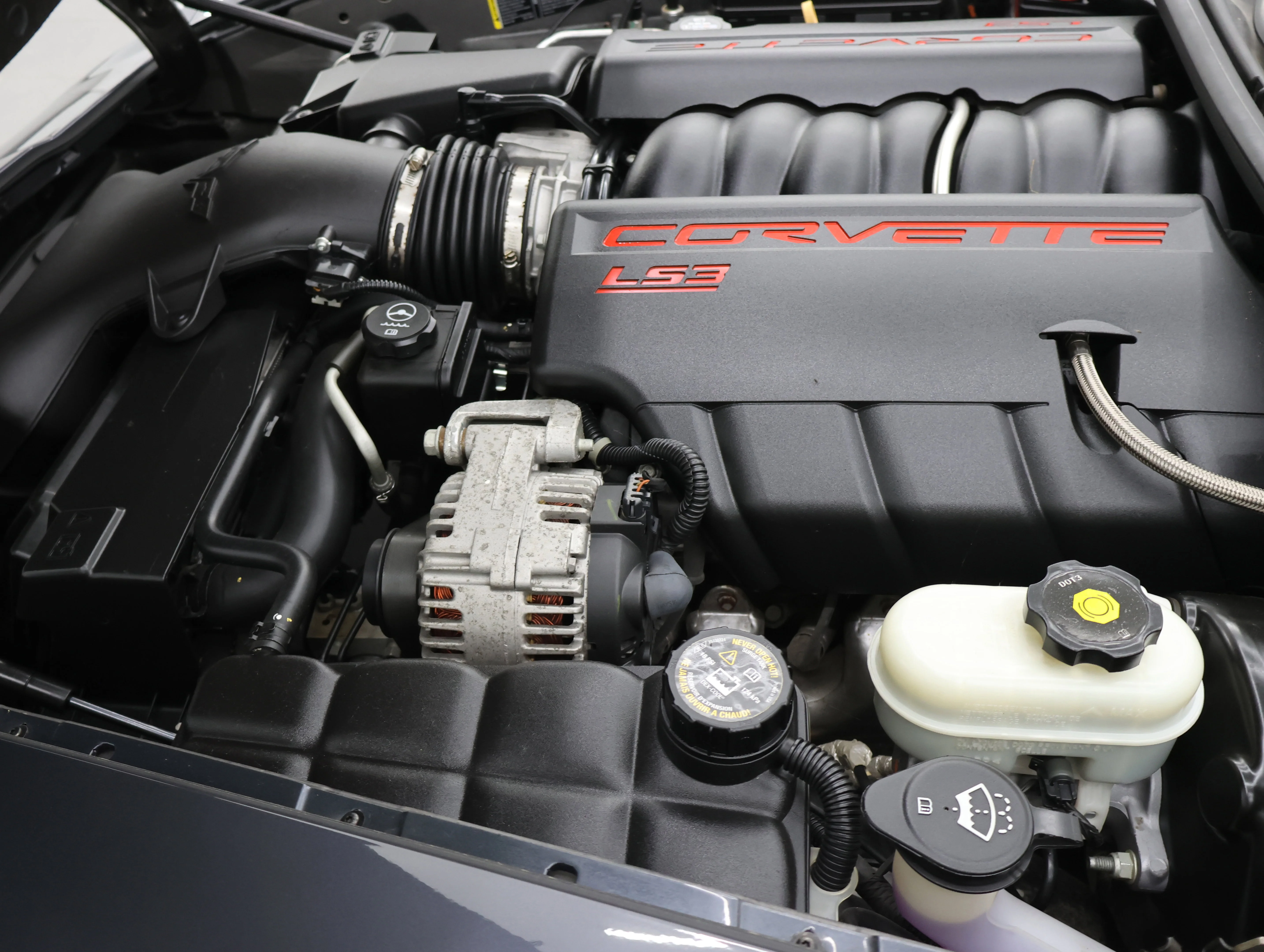Used 2009 Cyber Gray Metallic Chevrolet Base image 15