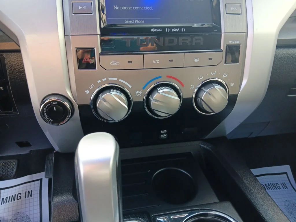 Used 2016 Silver Sky Metallic Toyota SR5 image 21