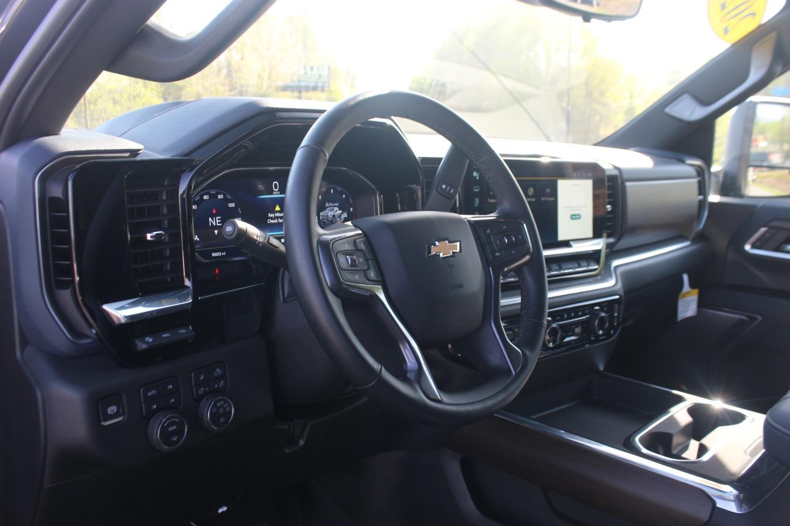 Used 2025 Black Chevrolet High Country image 17