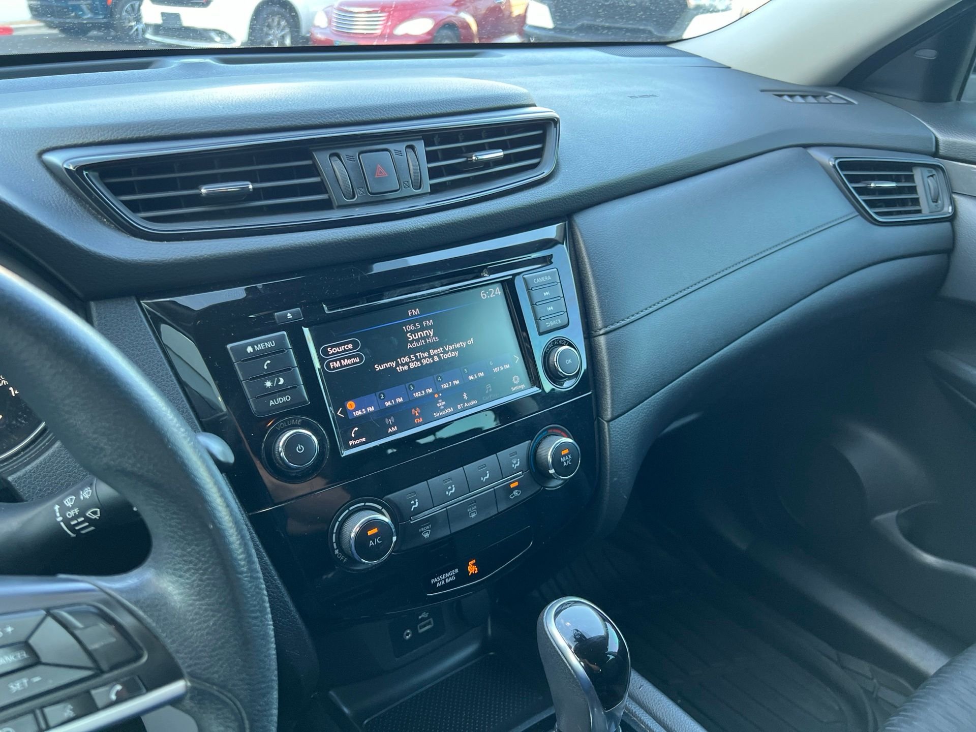Used 2020 Blue Nissan S image 31