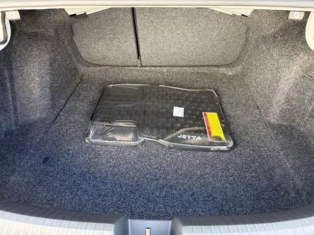New 2026 White Volkswagen 1.5T S image 5