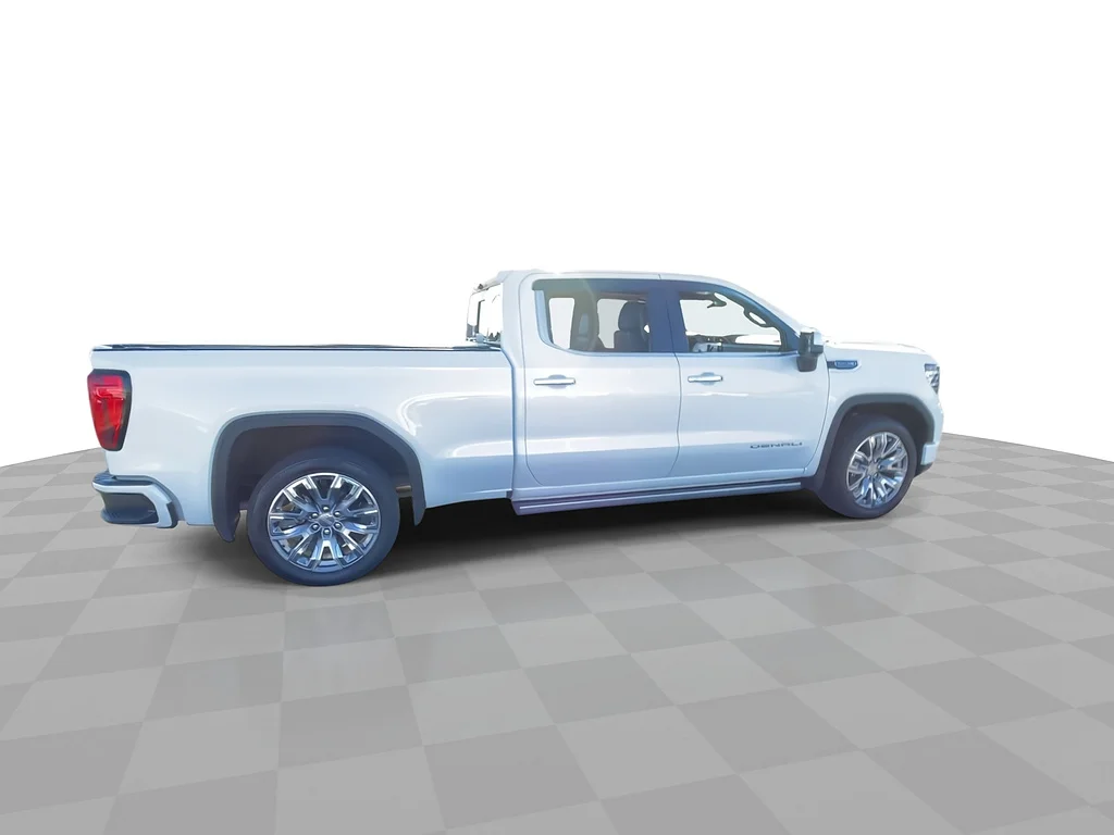 Used 2022 SUMMIT WHITE GMC Denali image 2