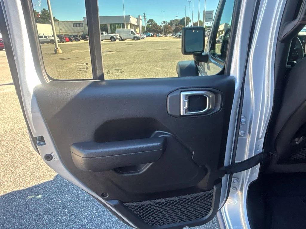 Used 2024 Silver Jeep Rubicon 4xe image 15