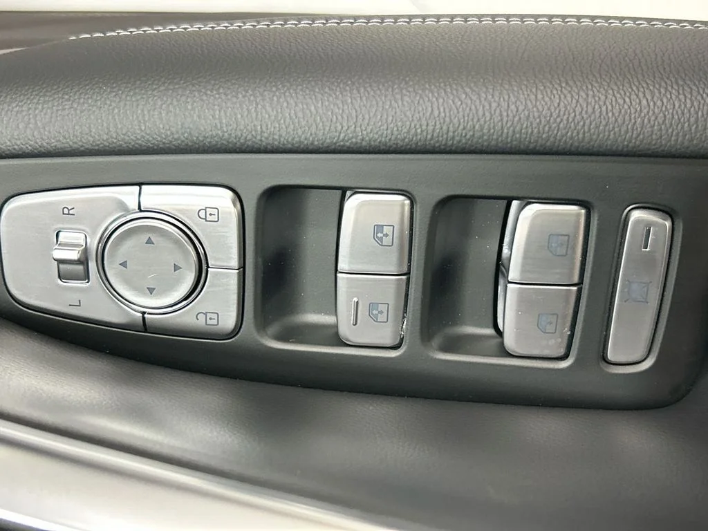 Used 2026 Silver Genesis 2.5T image 15