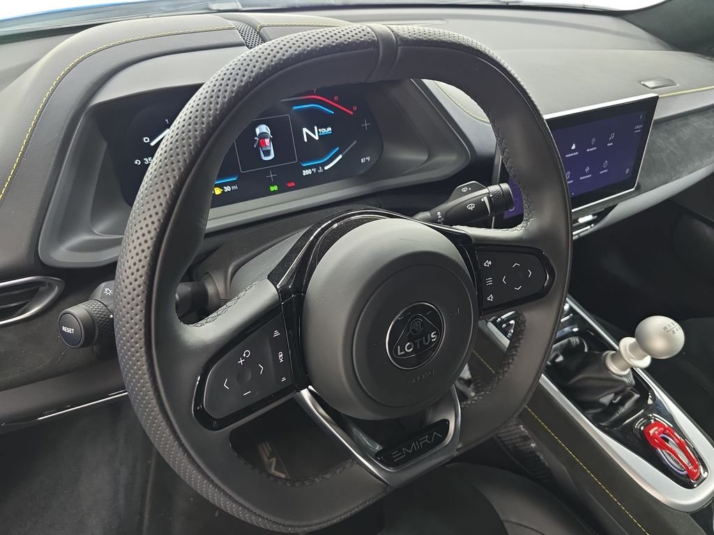 Used 2024  Lotus V6 image 4