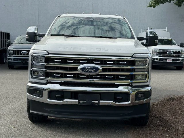 New 2026 Star White Metallic Tri-Coat Ford Lariat image 2
