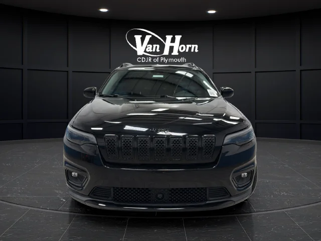 Used 2023 Diamond Black Jeep Altitude image 2