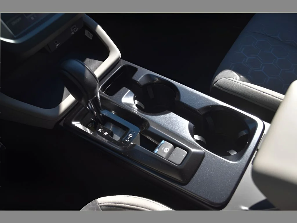 New 2026 CRYSTAL WHITE PEARL Subaru Standard Model image 28