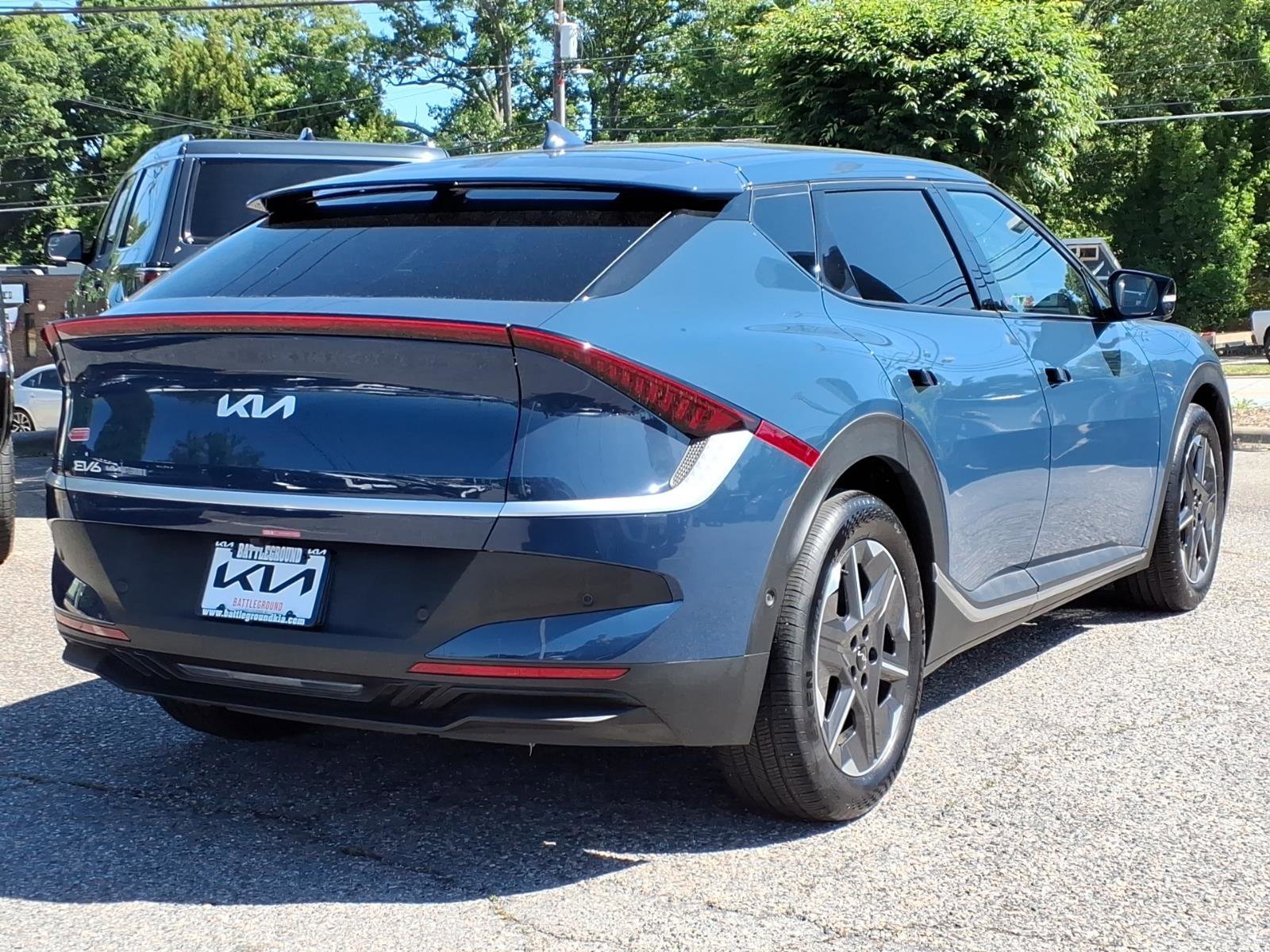 Certified Used 2025 Midnight Lake Blue Kia Light Long Range image 21
