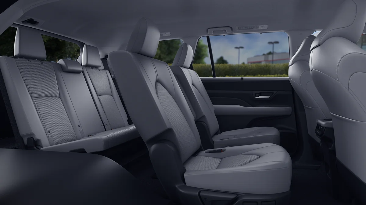 New 2026 Wind Chill Pearl Toyota XLE image 21