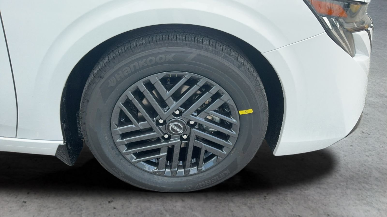 New 2027 White Nissan SV image 39