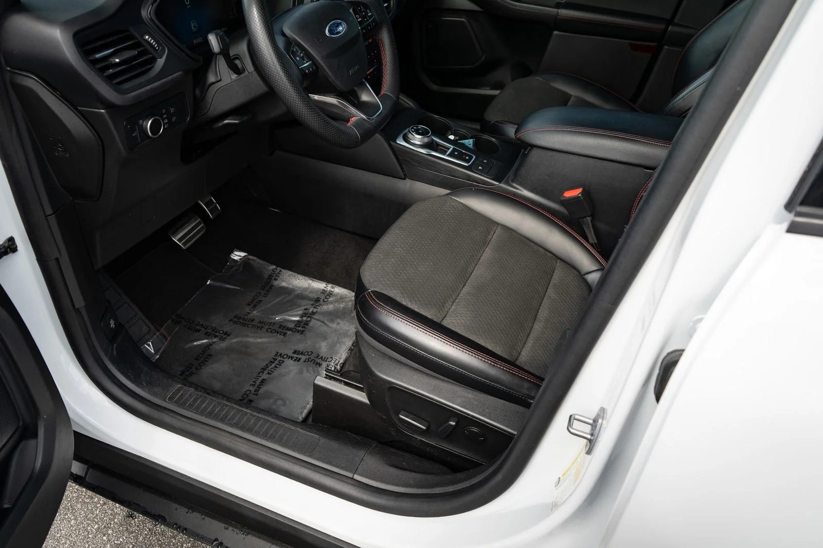 Used 2023 Oxford White Ford ST-Line image 17