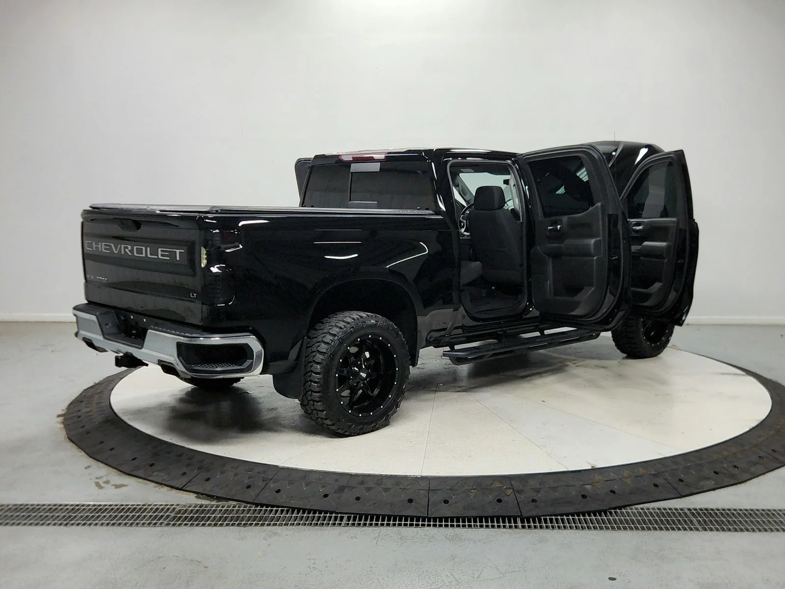 Used 2020 Black Chevrolet LT image 16