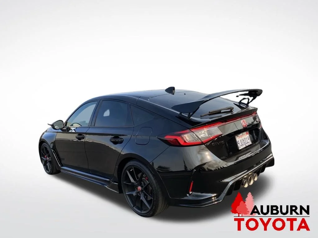Used 2023  Honda  image 5