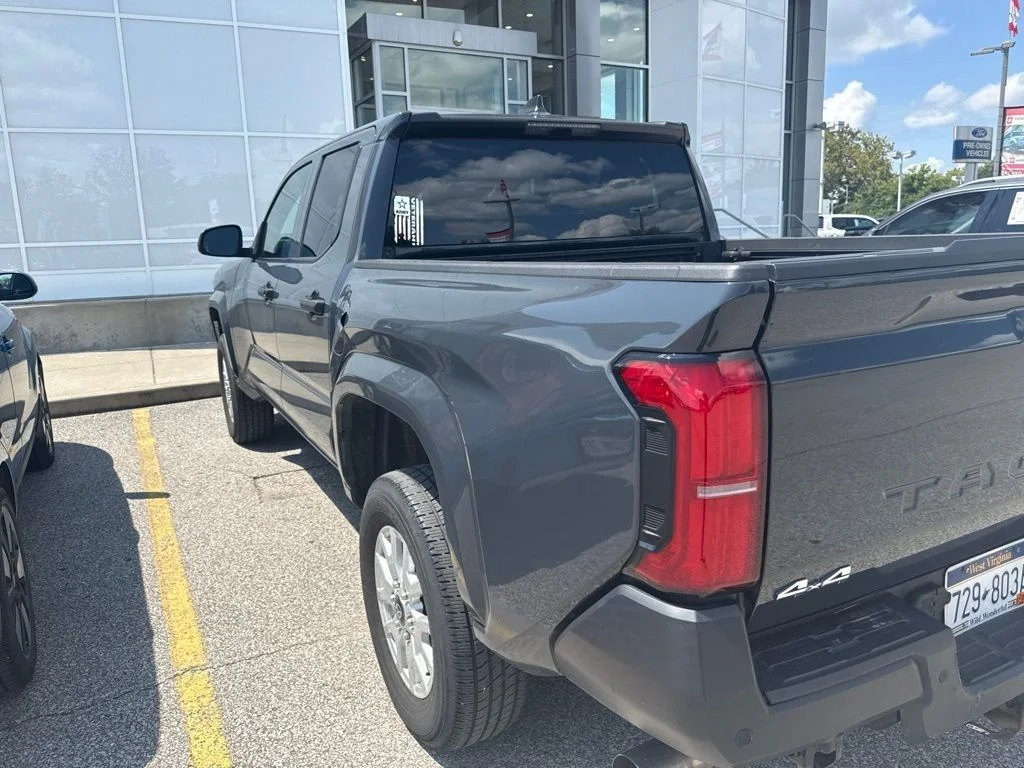 Used 2024  Toyota SR image 7