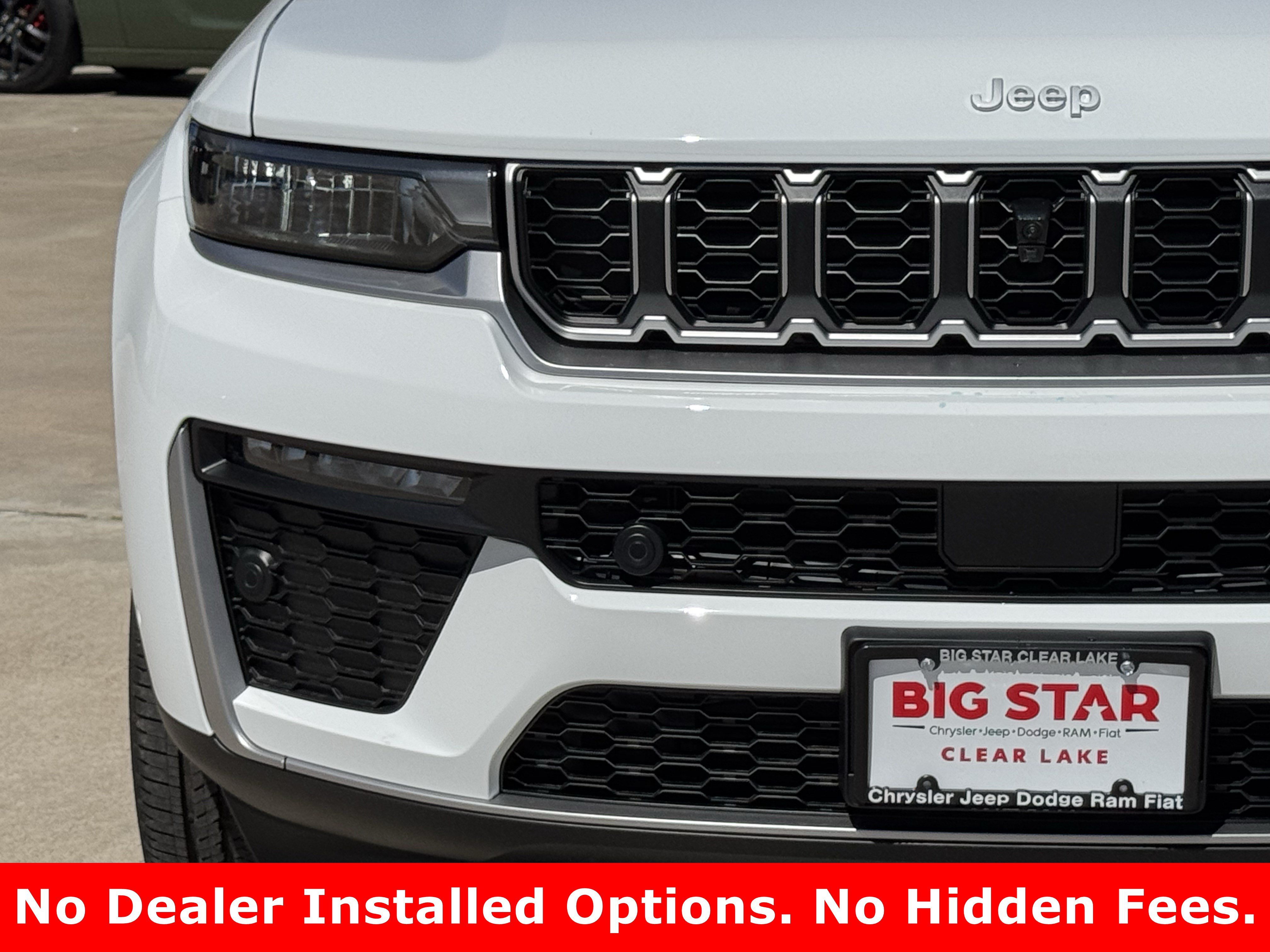New 2026 Bright White Clear-Coat Exterior Paint Jeep Limited image 5