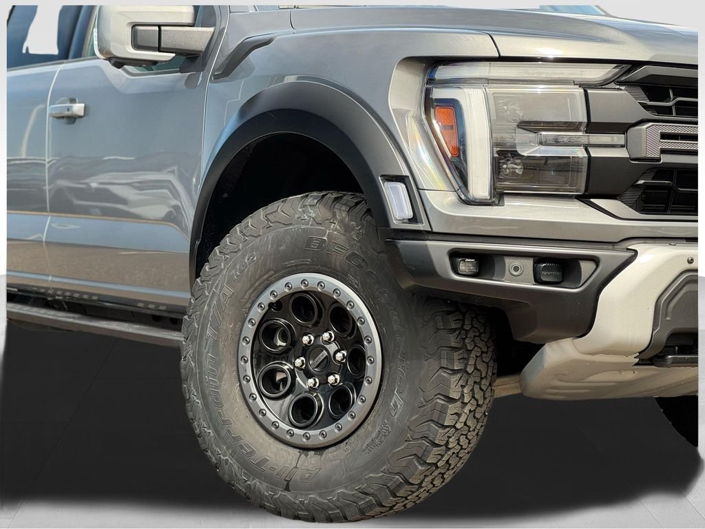Used 2025 Gray Metallic Ford Raptor image 4