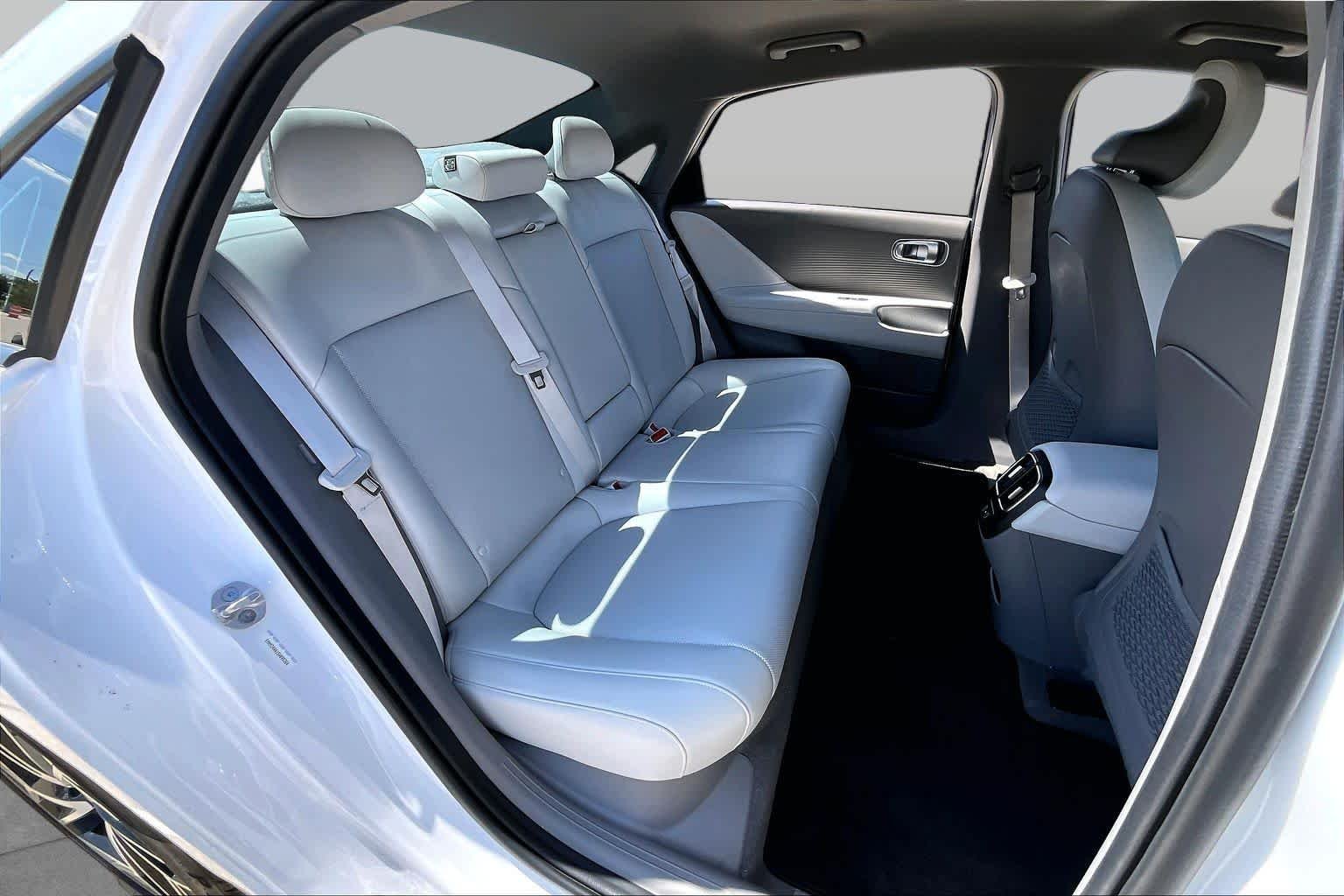 Used 2025 Serenity White Hyundai SEL image 20