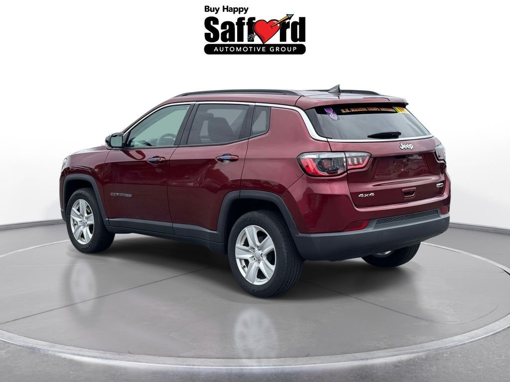 Used 2022 Red Jeep Latitude image 5