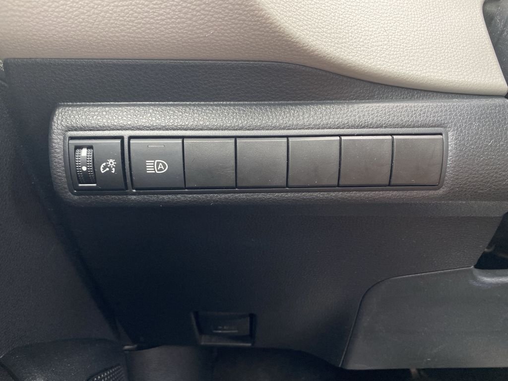 2022 Toyota Corolla LE - Photo 20