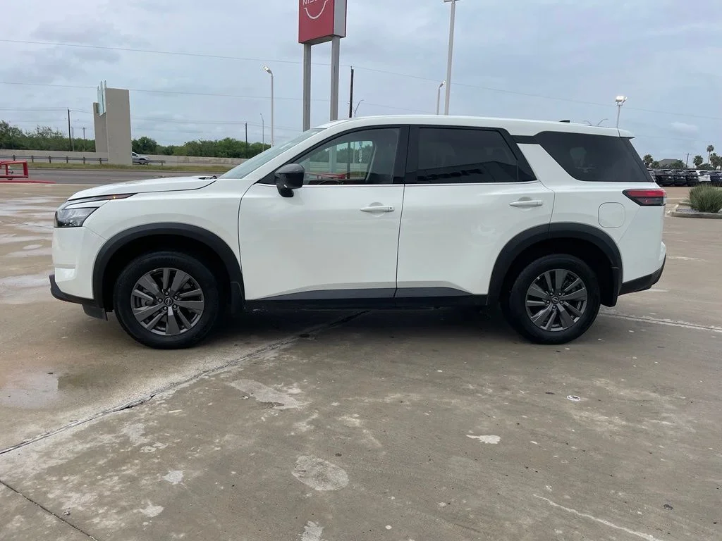 Certified Used 2024 White Nissan S image 4
