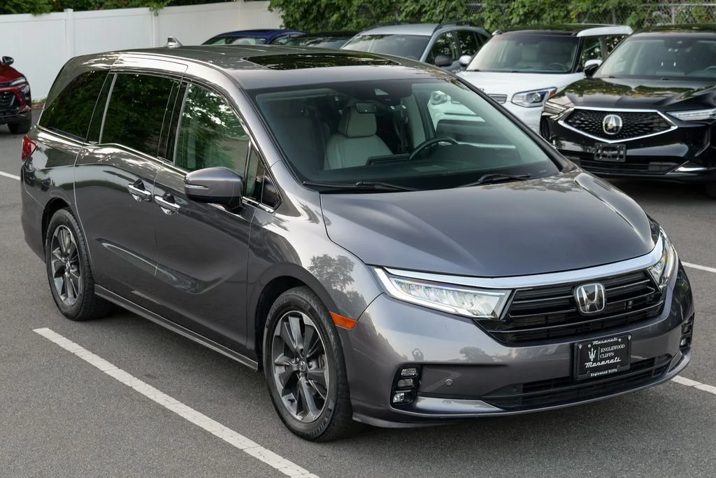 Used 2023 Gray Honda Elite image 9