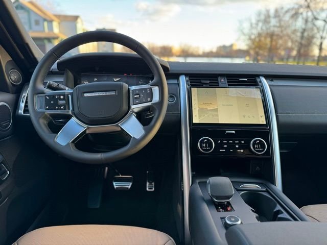 New 2024 Carpathian Grey LAND ROVER Dynamic SE image 14