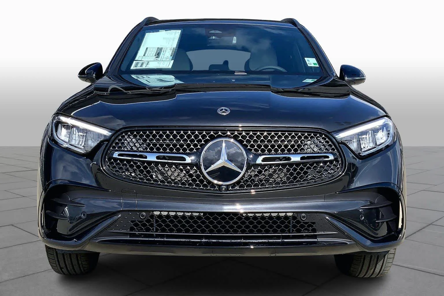 New 2026 Graphite Grey Metallic Mercedes-Benz GLC 300 image 3