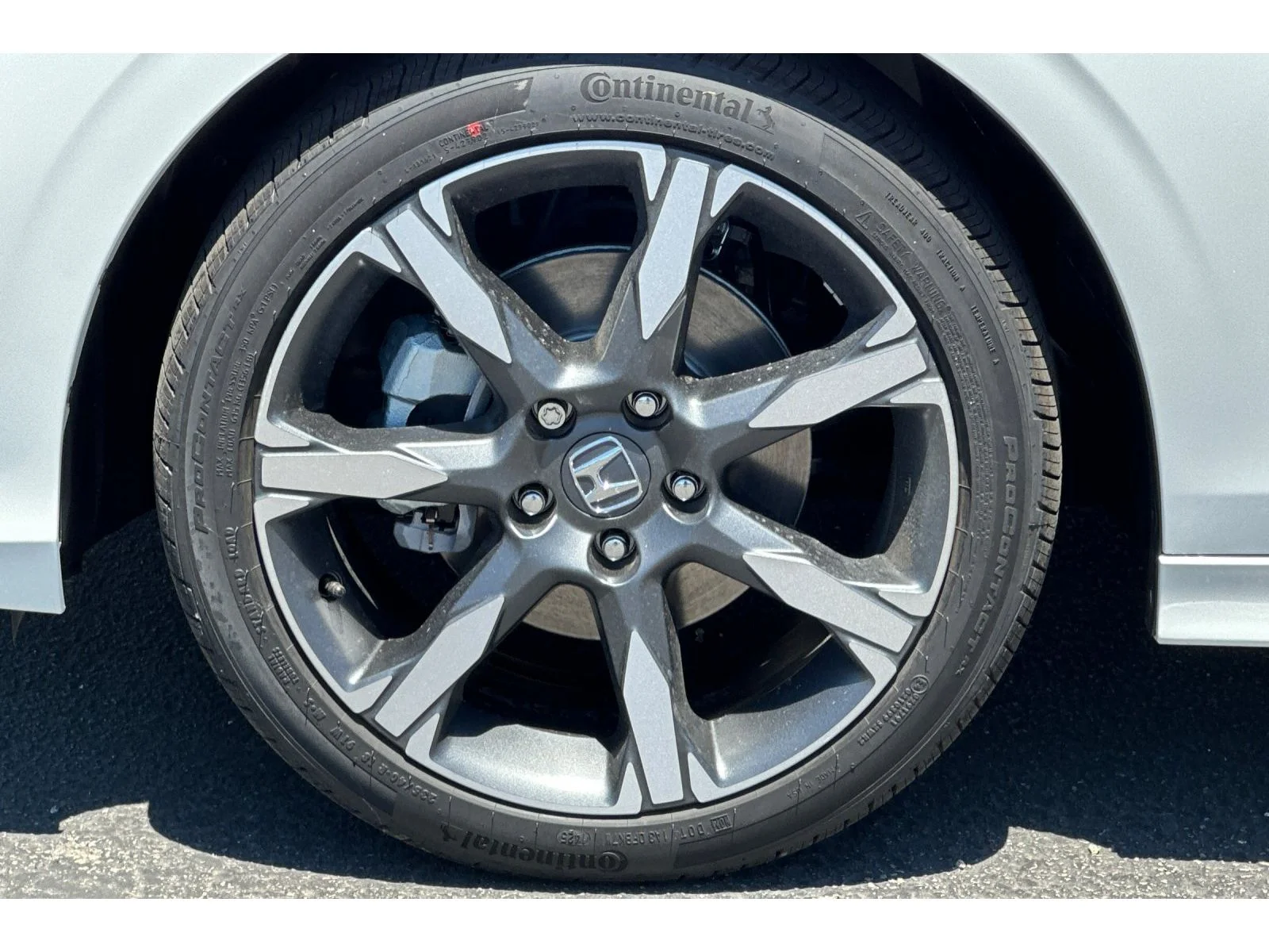 New 2026 Platinum White Pearl Honda Sport Touring image 31