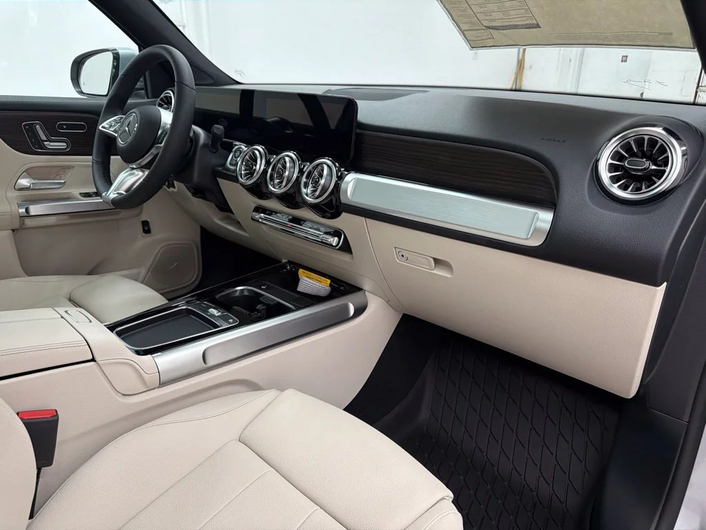 New 2026 Silver Mercedes-Benz GLB 250 image 29