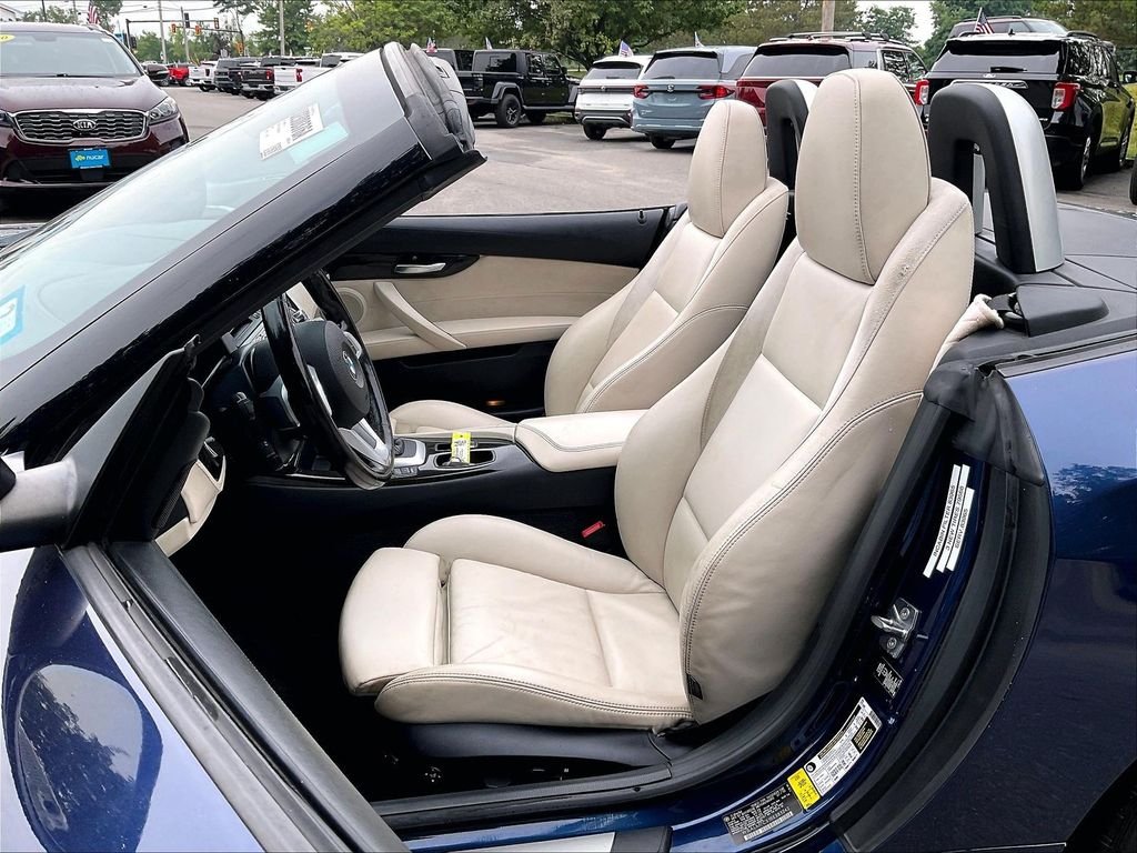 Used 2011 Blue BMW sDrive35i image 10