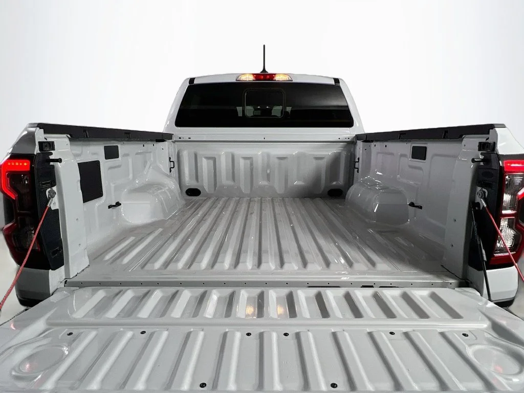 New 2026 Avalanche Ford XLT image 13