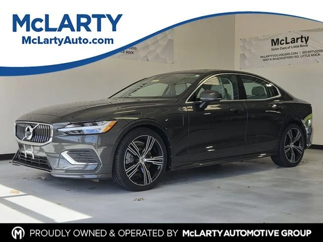 2022 Volvo S60 T8 Recharge Inscription AWD's photo