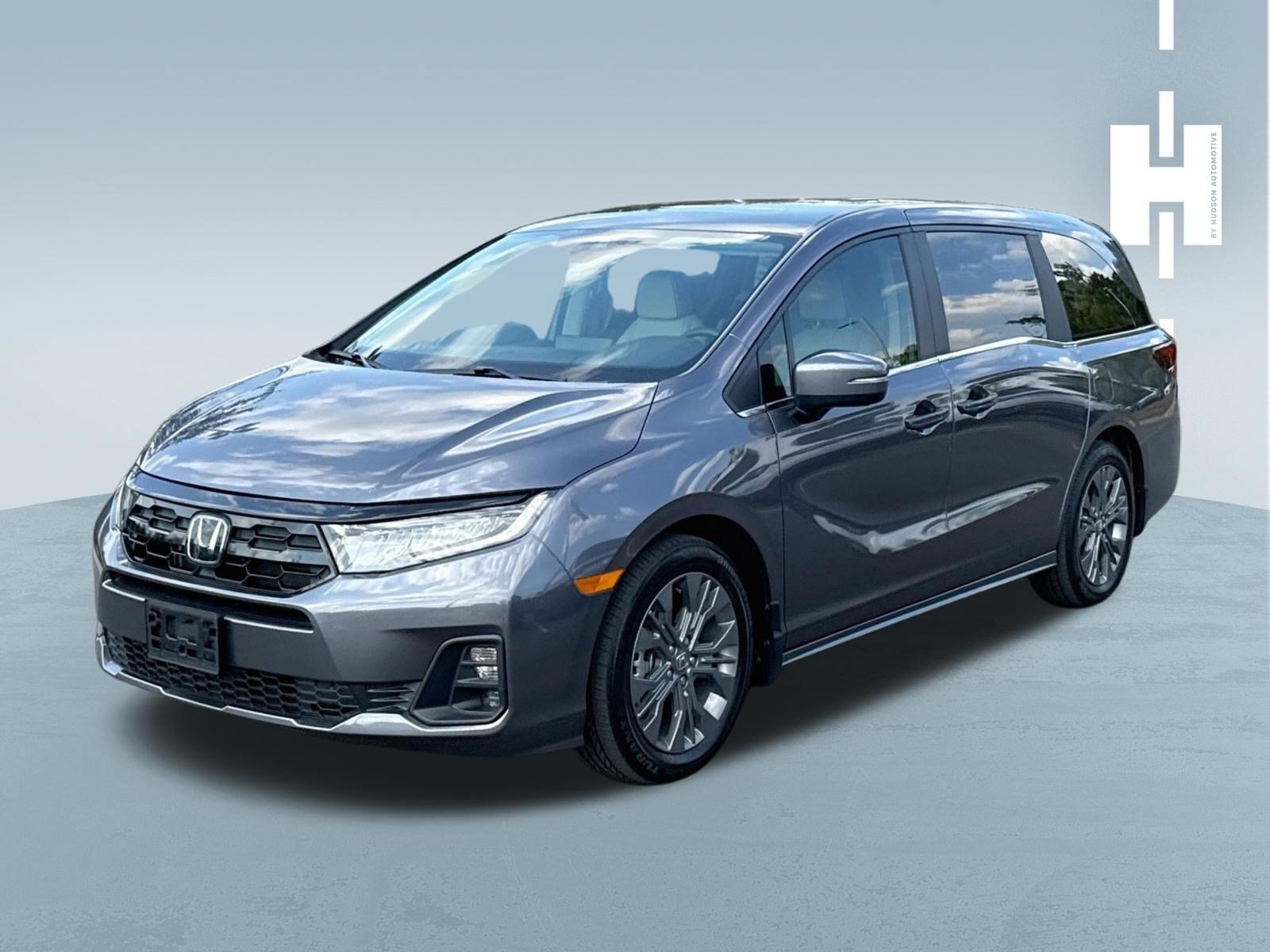Used 2026 Modern Steel Metallic Honda Touring image 3