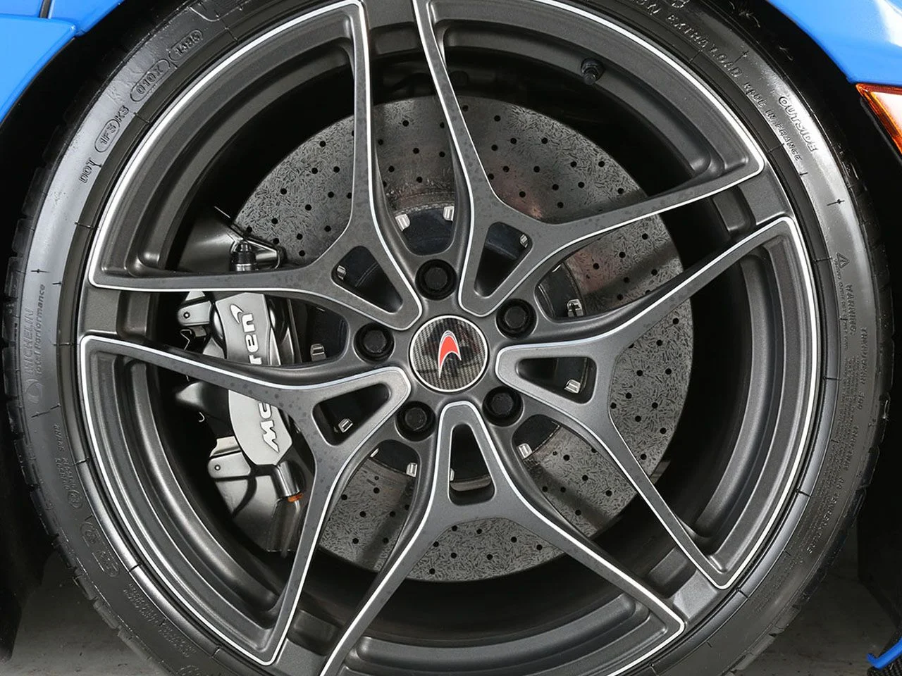 Used 2018 Blue McLaren Performance image 6