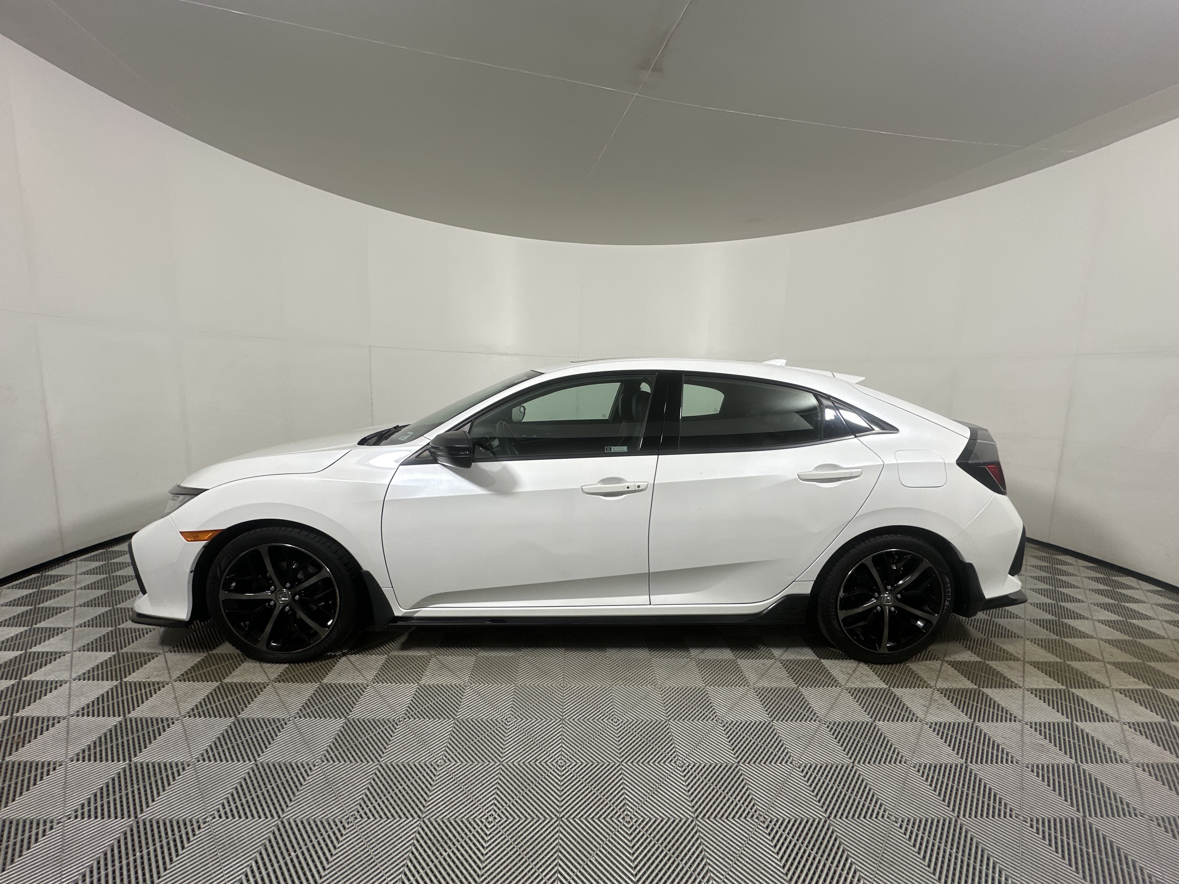 Used 2021  Honda Sport Touring image 4