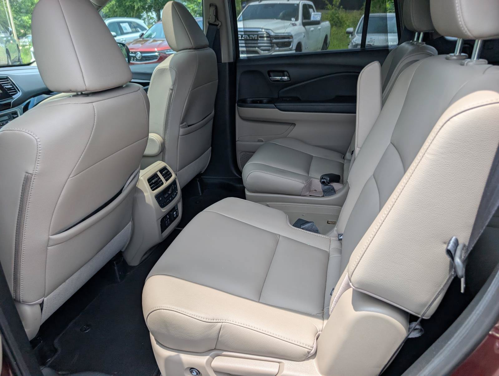 Used 2020 Burgundy Honda Touring 7-Passenger image 14