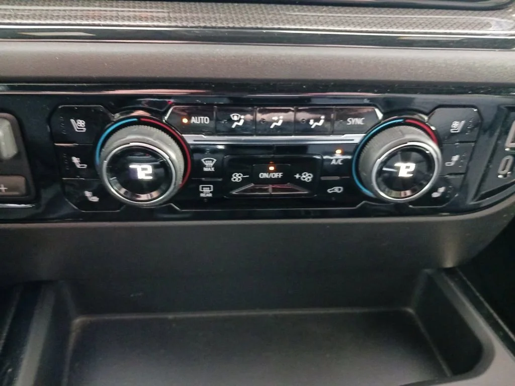 Used 2025 Summit White Chevrolet ZR2 image 25