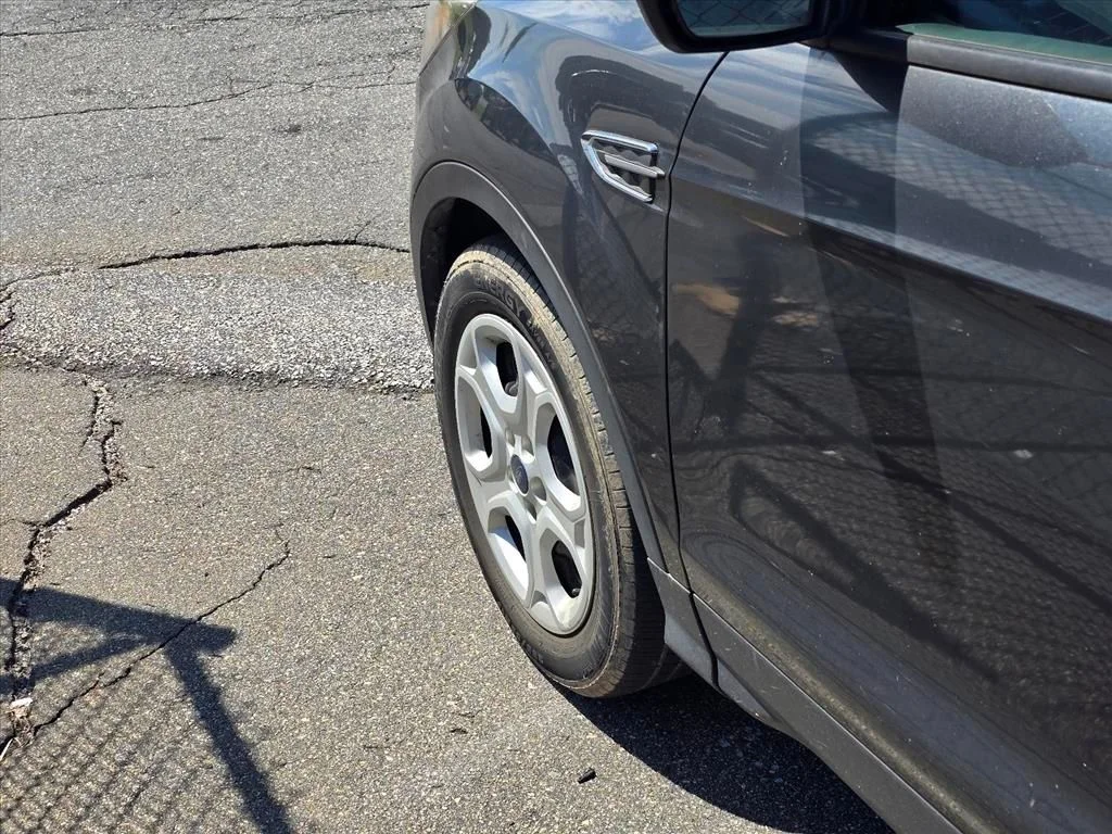 Used 2019 Gray Ford S image 20