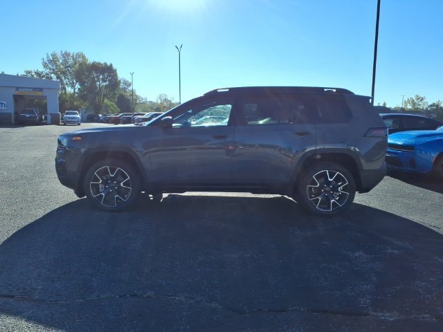 New 2027 Sting-Gray Clear-Coat Paint Jeep Overland image 4
