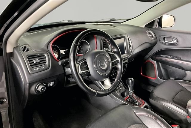 Used 2020 Gray Jeep Trailhawk image 16